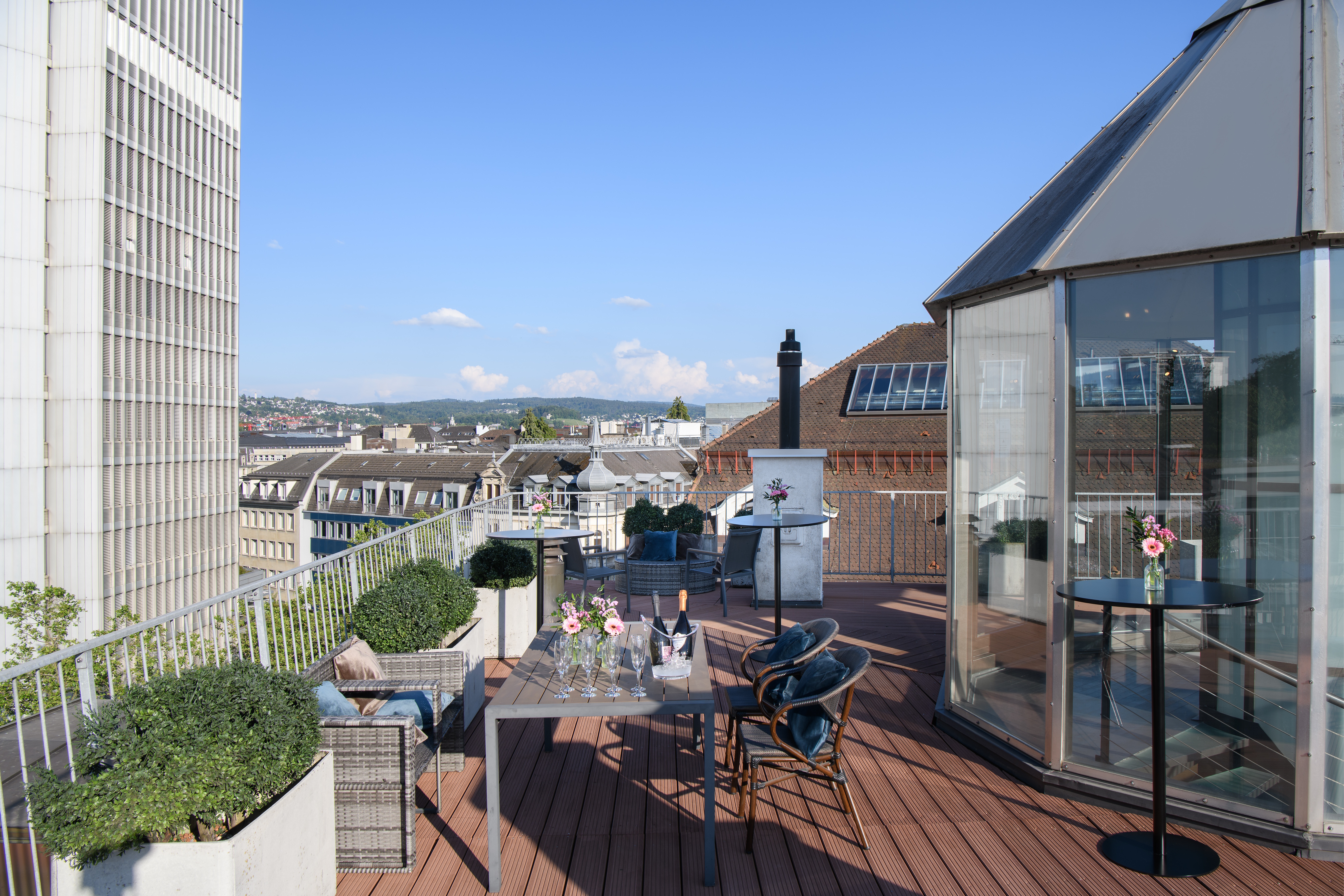 VISIONAPARTMENTS Facebook ad: VISIONAPARTMENTS - Furnished and serviced apartments for…