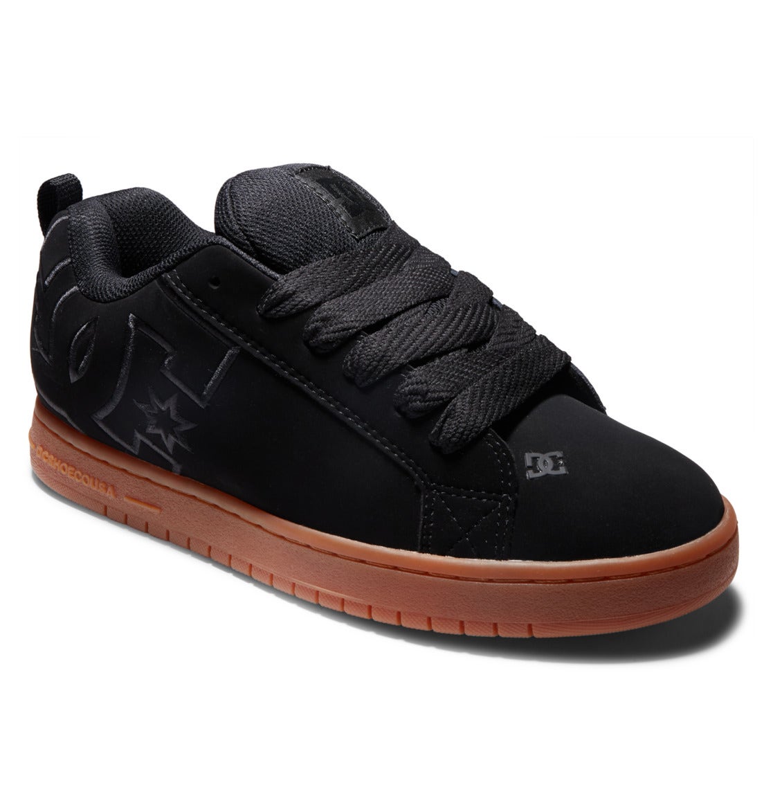DC Shoes Facebook ad: Lo nuevo ya llegó: zapatillas, camisas y chaquetas…