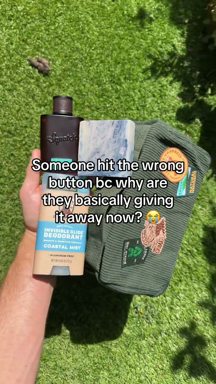 Dr. Squatch Facebook ad: FREE TOILETRY BAG + 50% OFF