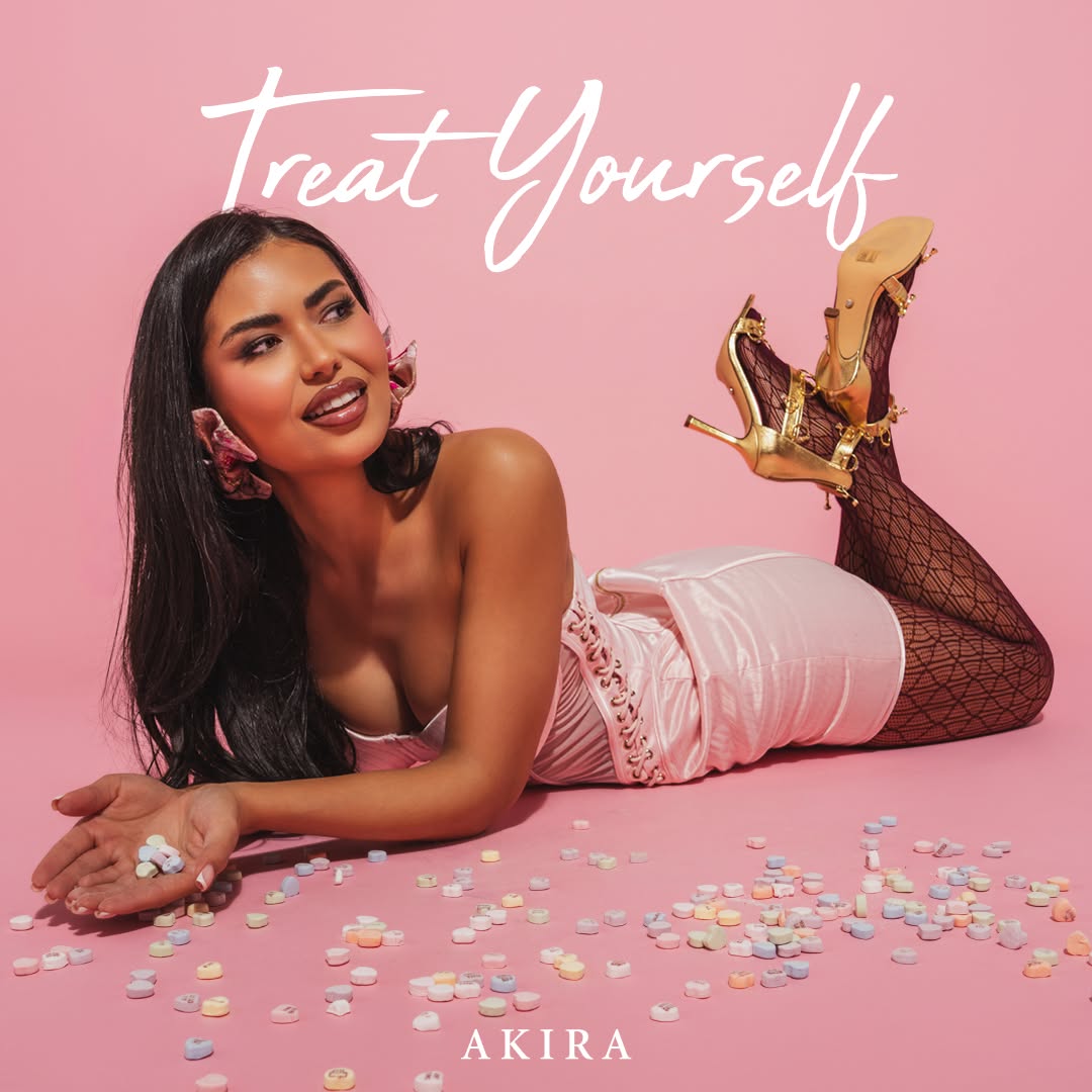 AKIRA Facebook ad