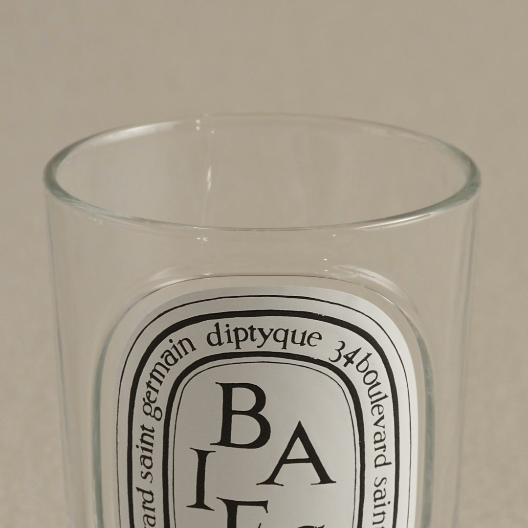 diptyque Facebook ad: La candela Diptyque, ricaricabile