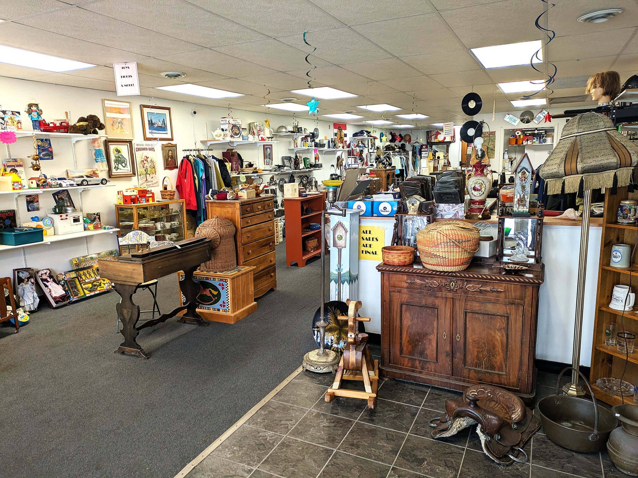 Valpo Vintage Facebook ad: Stop by Valpo Vintage (208 Lincolnway, Valparaiso) to…