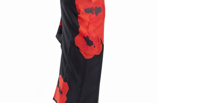 Thesilkstoryofficial Facebook ad: 6 yards of elegance