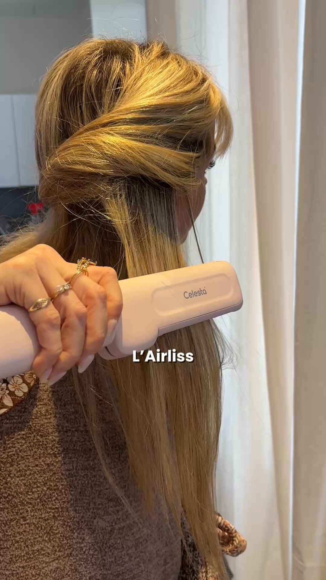 Celesta Facebook ad: Lisseur Airliss 2 en 1 Celesta