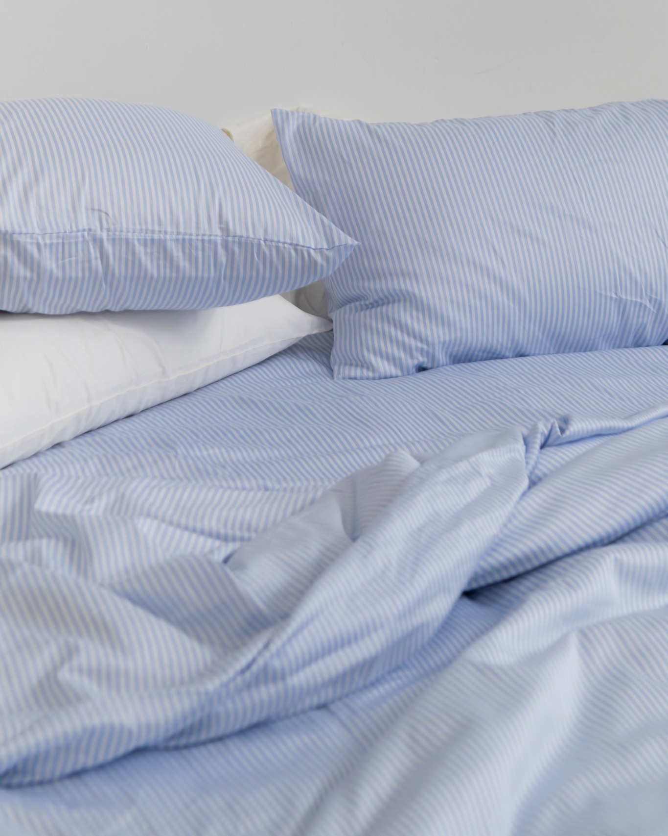 Beneath. Luxury Bedding Facebook ad