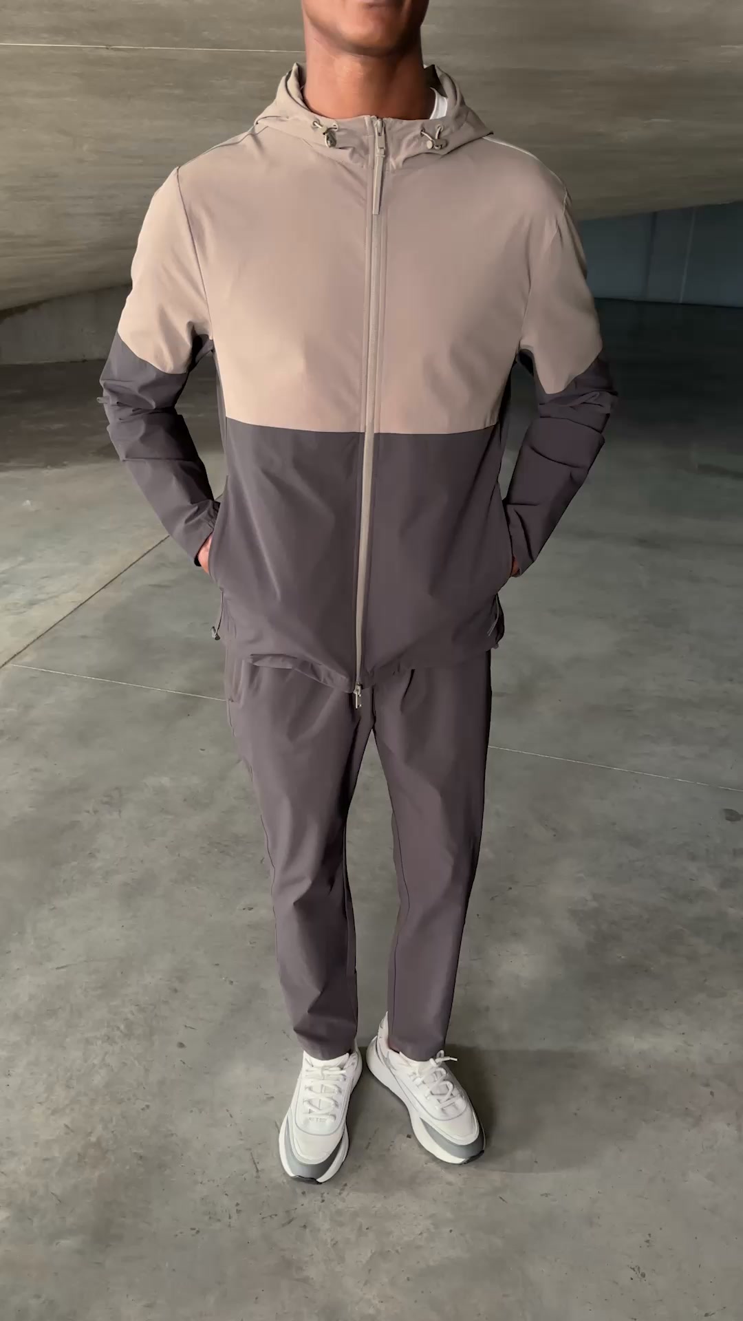 Arne Facebook ad: ARNE ACTIVEWEAR