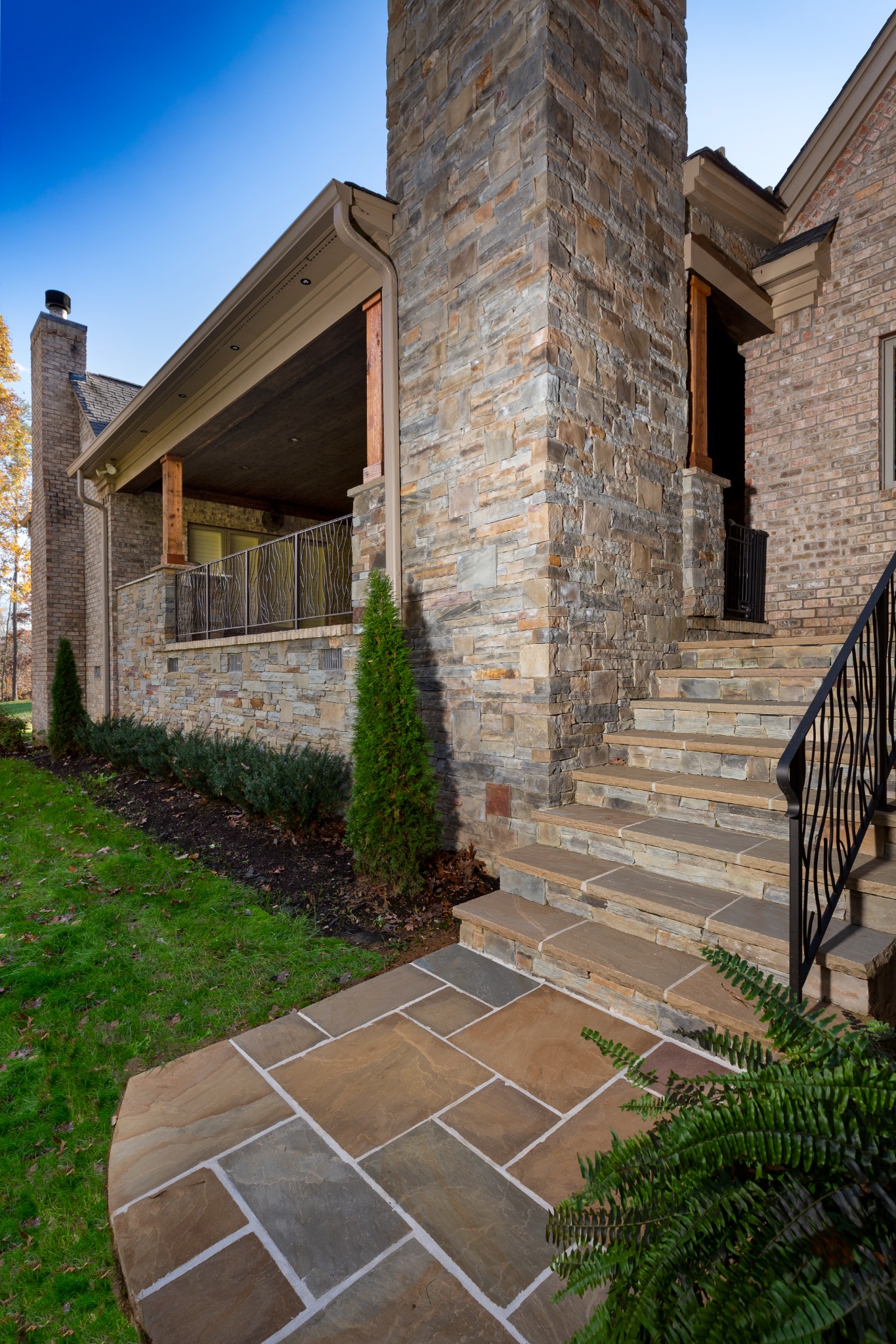 Universal Stone Imports, Inc. Facebook ad: Natural Stone Veneer. Dealer Direct.