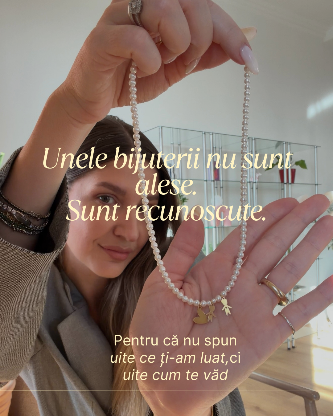 OhmyGod Facebook ad: Alege bijuteria care te reprezintă