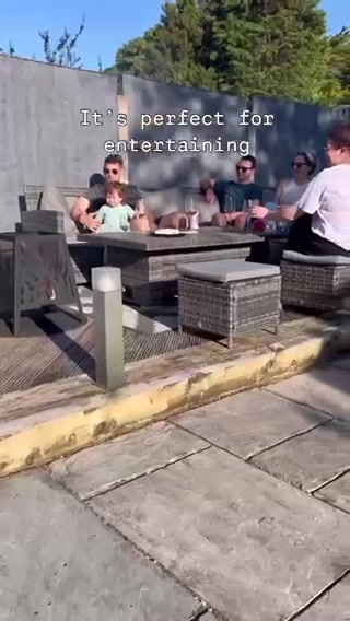 Vonhaus Facebook ad: VonHaus Fire Pits
