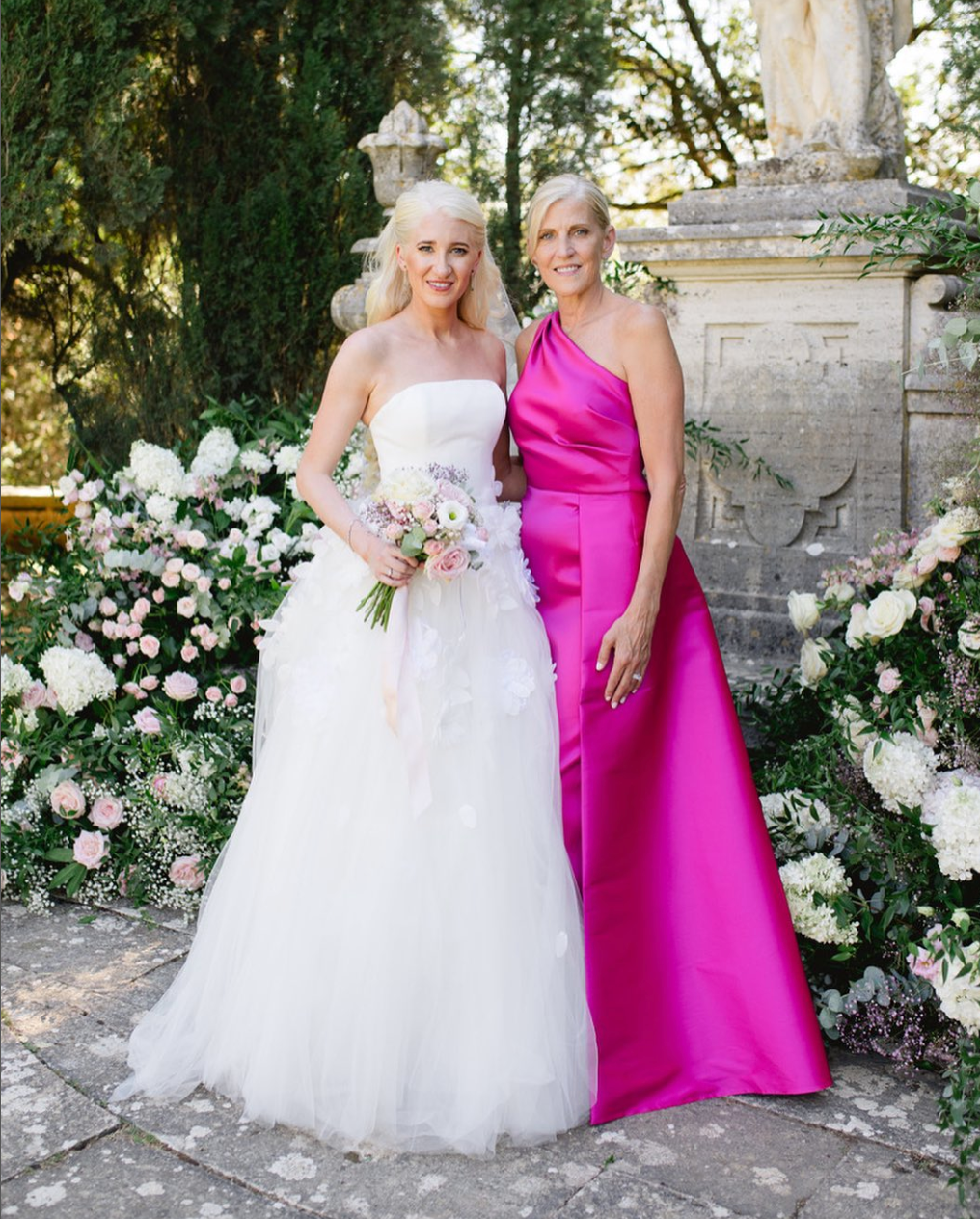 Teri Jon Facebook ad: Help Mom find the PERFECT Dress for your…
