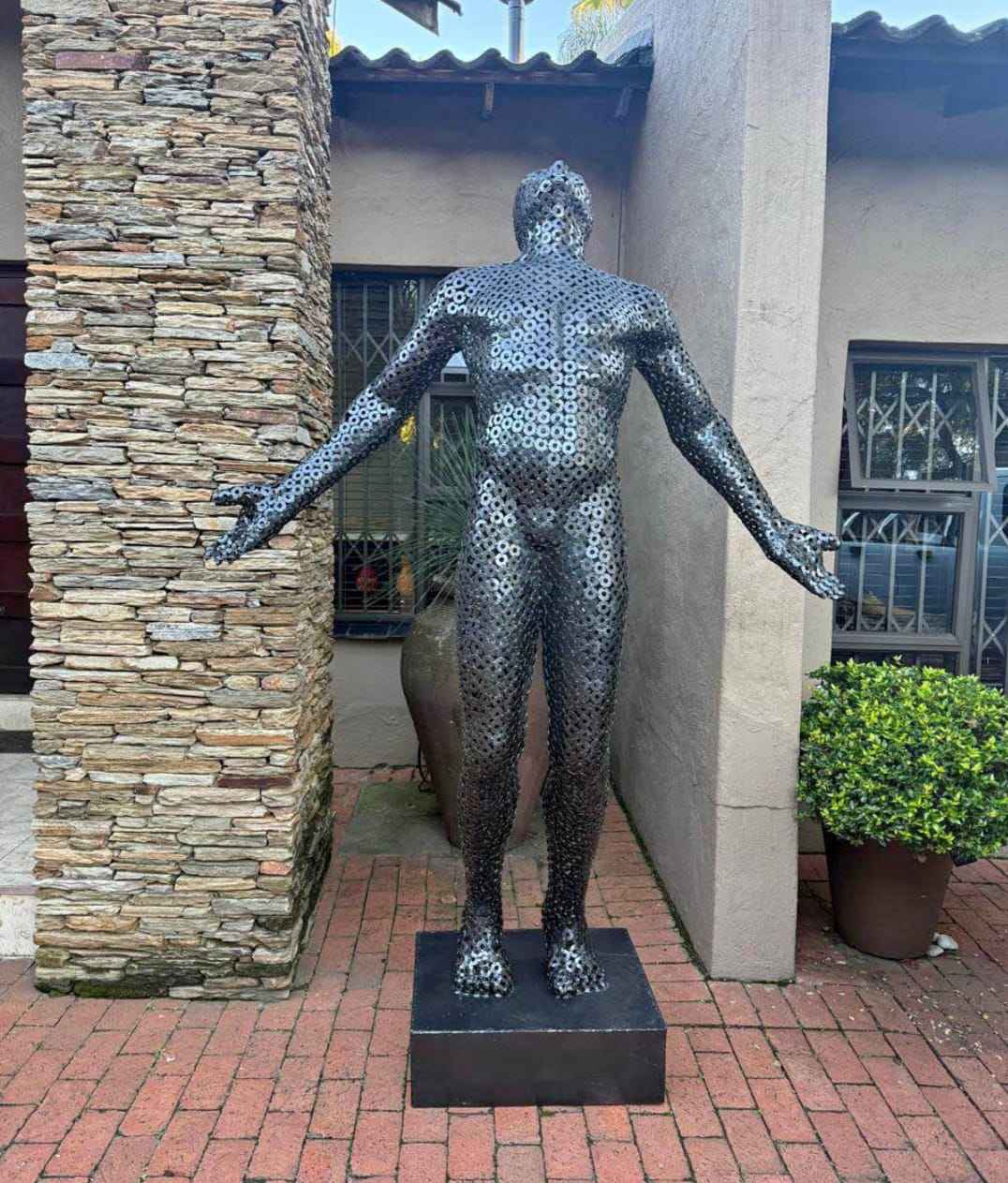 Roy Rwanga Facebook ad: Metal art sculptures for sale any design press your order…
