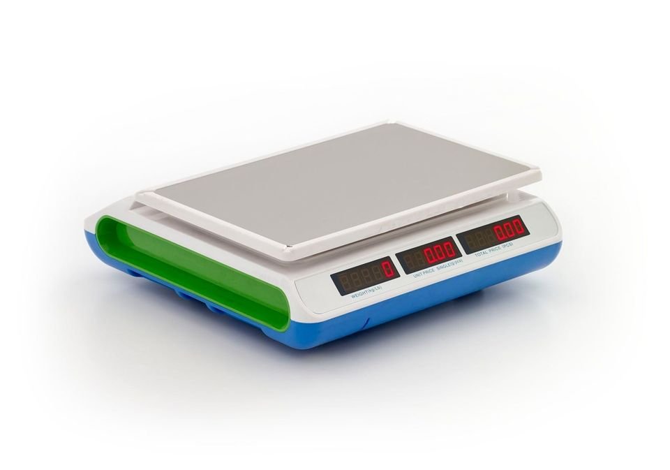 Maxwell Baldwinson Facebook ad: Desktop Digital Scale