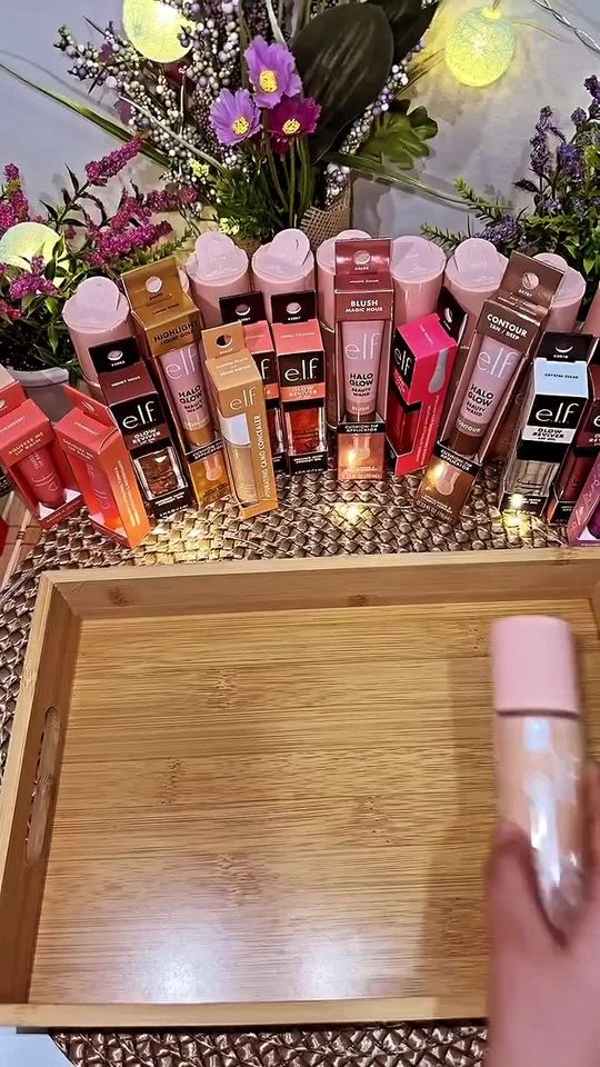 Aroosh Cosmetics Facebook ad: Thanks @aroob_jatoi