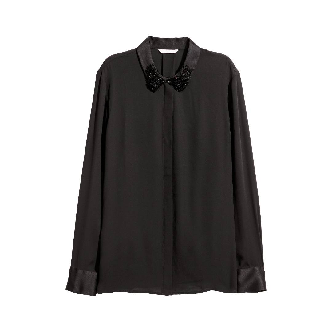 H&M Facebook ad: Entdecke die Updates der Saison.