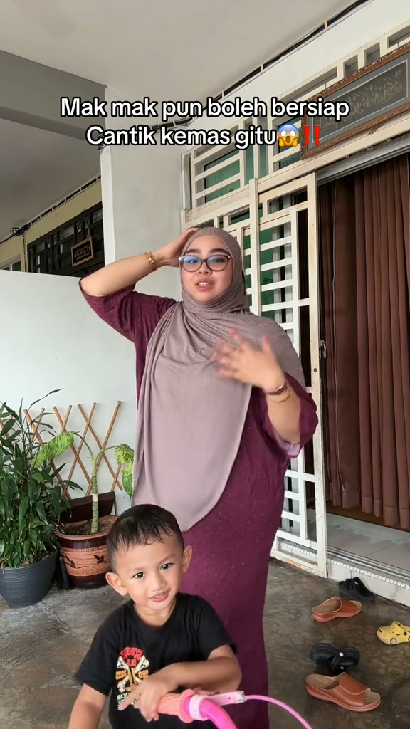 Zihaluv Facebook ad: Express Scarves Yang Ramai Suka Dah Keluar Design Baru!