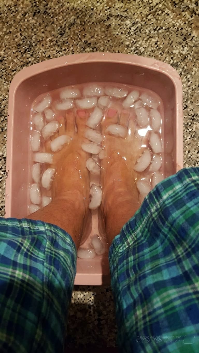 Jennifer Thompson Facebook ad: The burning in you feet isnt a foot problem!