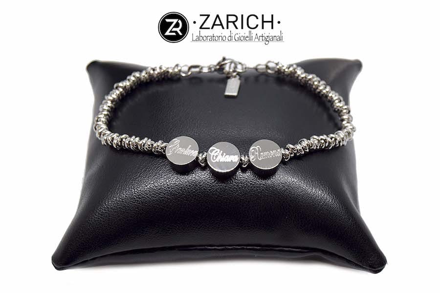 Zarich Facebook ad: Personalizza ora