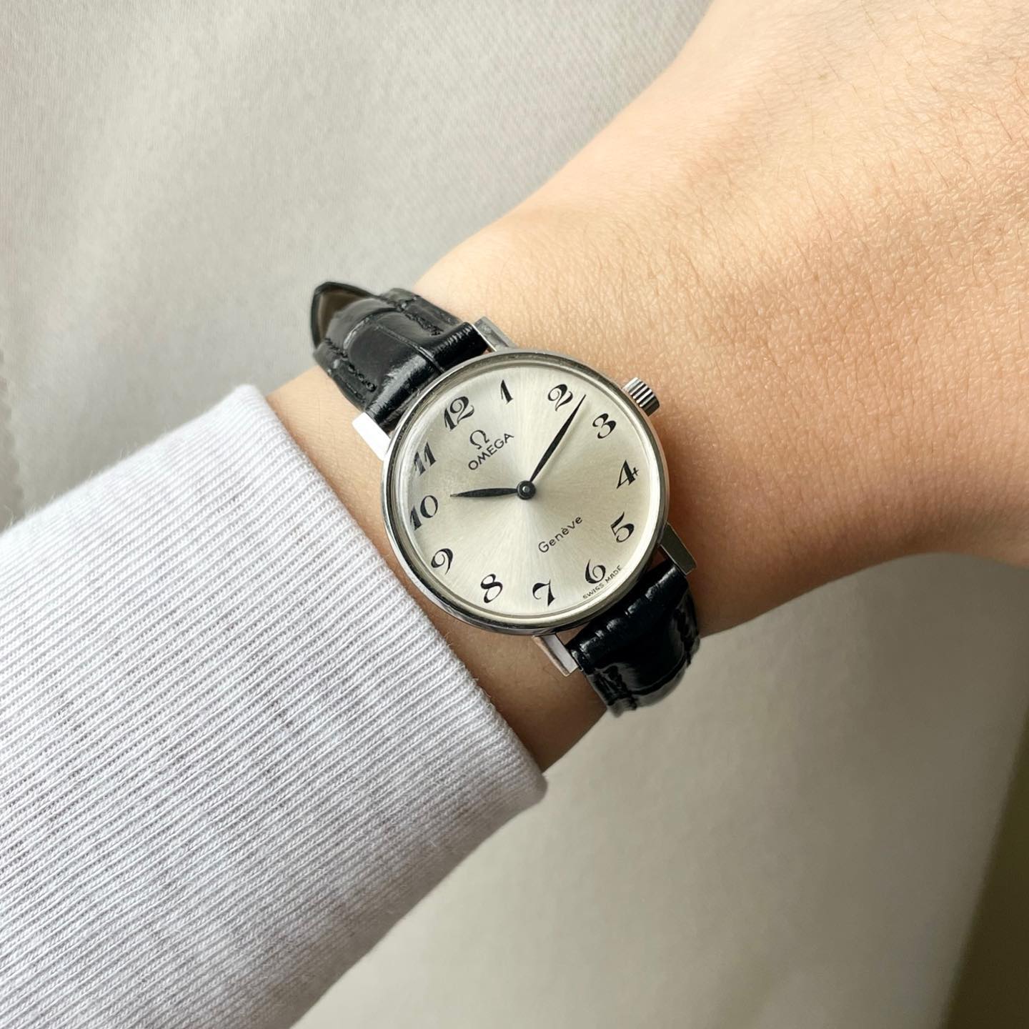 watchhubmanila Facebook ad: Geneve 1975