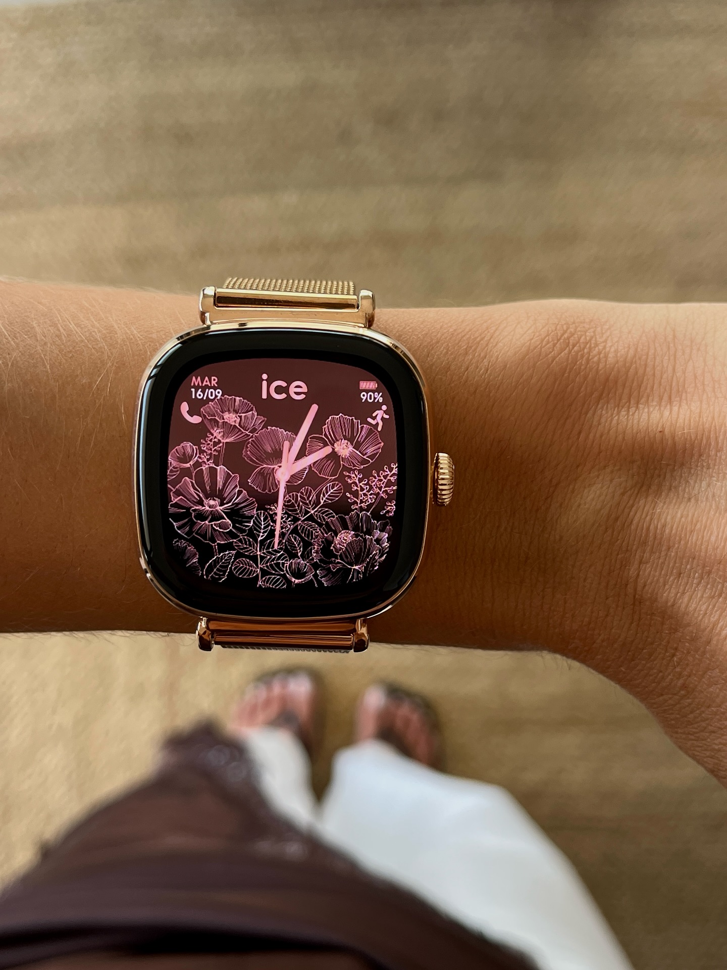 Ice-Watch Facebook ad from Dec 8, 2025