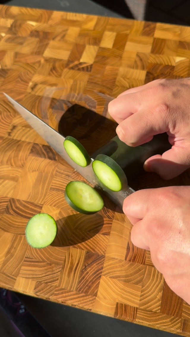 Dalstrong Facebook ad: Need a new everyday knife?