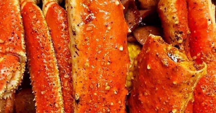 Hot & Juicy seafood & Bar Facebook ad