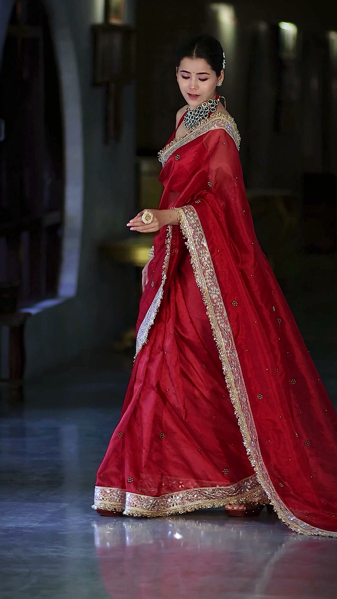Banarasee Facebook ad: Minimalist Luxury Saree