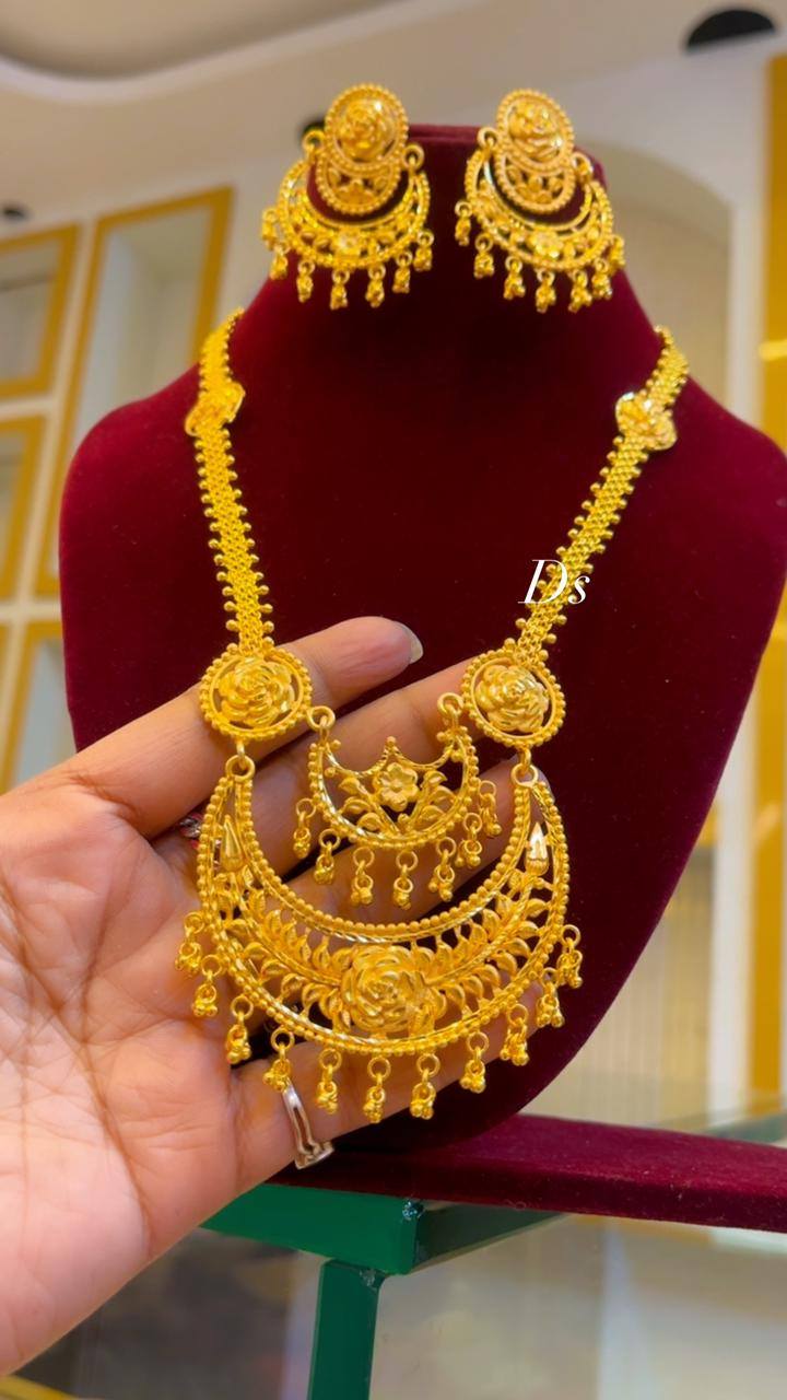 অদ্বিতীয়া 𝔹𝕠𝕦𝕥𝕚𝕢𝕦𝕖 𝐀𝐝𝐰𝐢𝐭𝐢𝐲𝐚 𝐁𝐨𝐮𝐭𝐢𝐪𝐮𝐞 Facebook ad: Chaitra Sale e price ekdom unbelievable _ Limited…