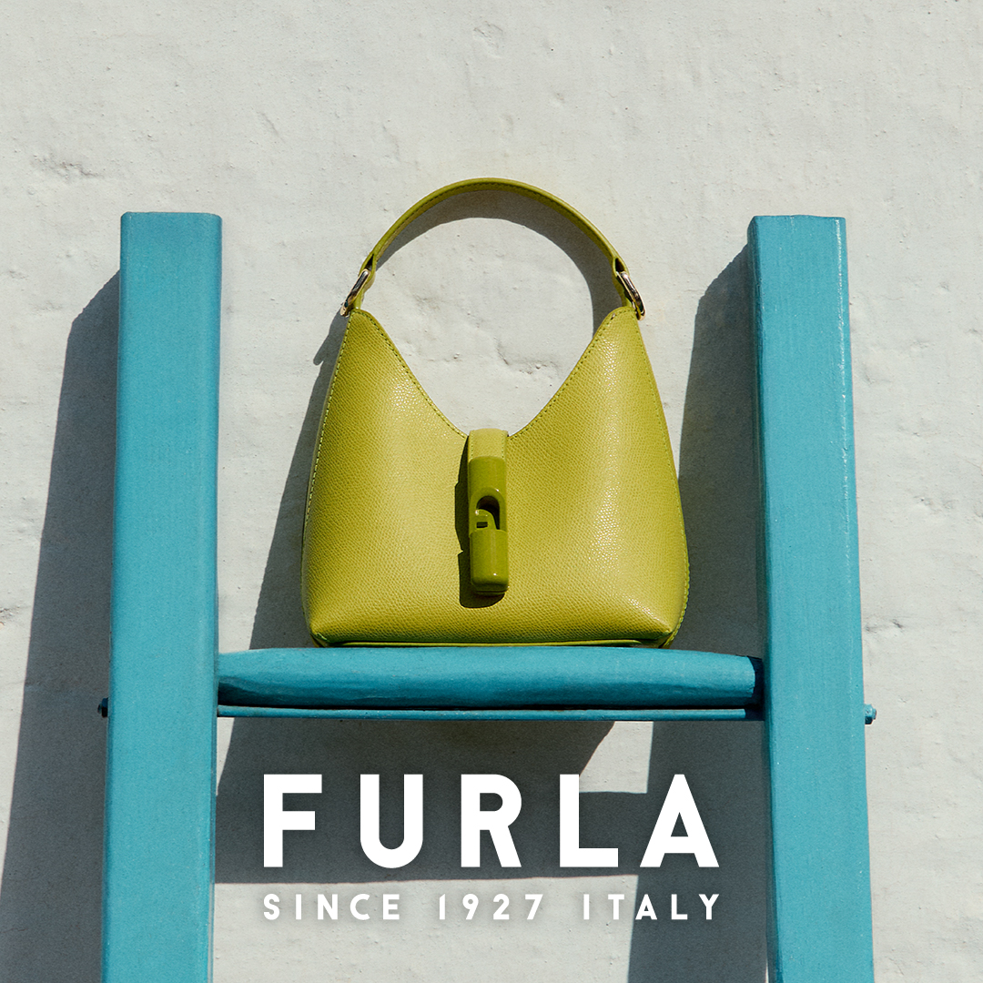 Furla Facebook ad: フルラを象徴する「イリデ」に新色が登場。遊び心あふれるネオンのようなカラーパレット。日中はクロスボディとして、夜はエレ…
