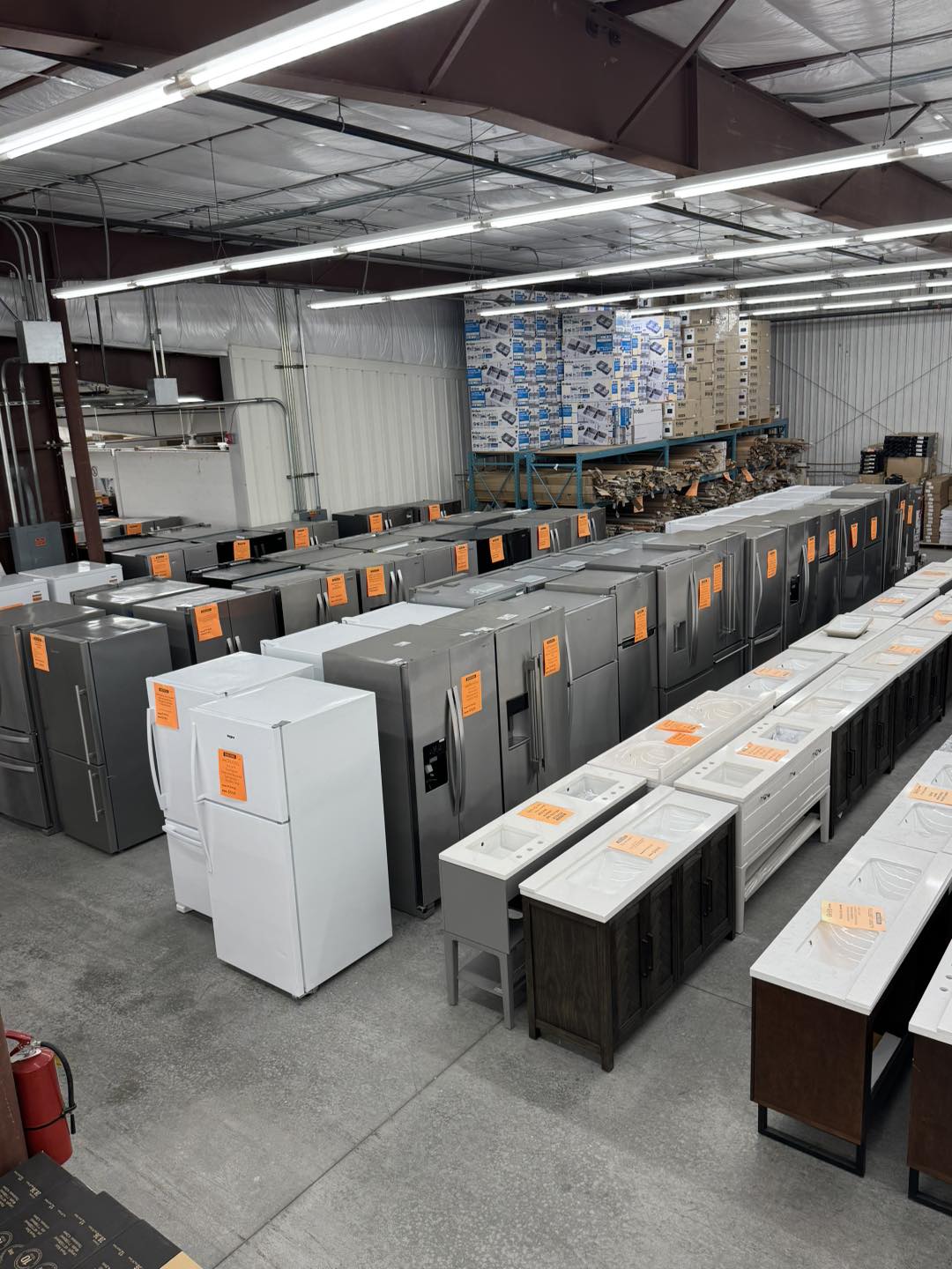 Quincy Warehouse Bargains Facebook ad