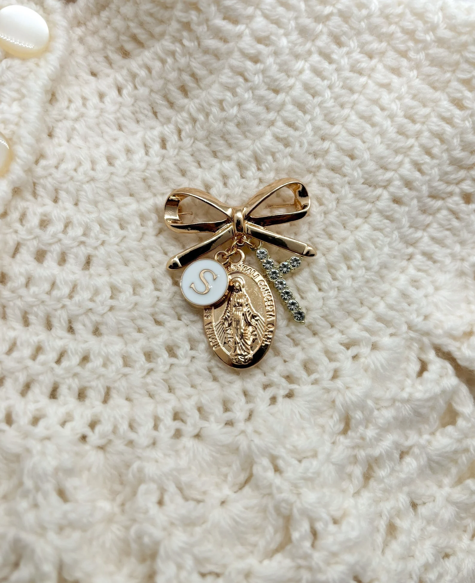 Provcustom personalized  gifts store Facebook ad