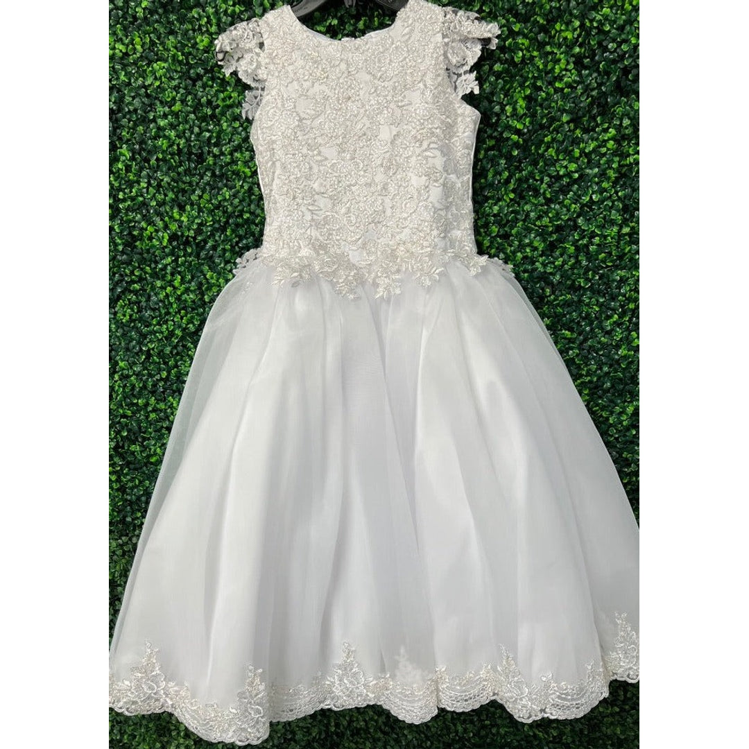 Sara's Children's Boutique Facebook ad: Did you forget something?