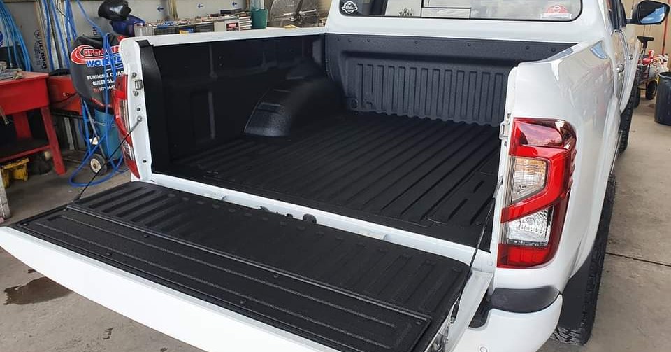 Mobile Paint Worx Facebook ad: Mobile Paint Worx is an automotive paint repair…