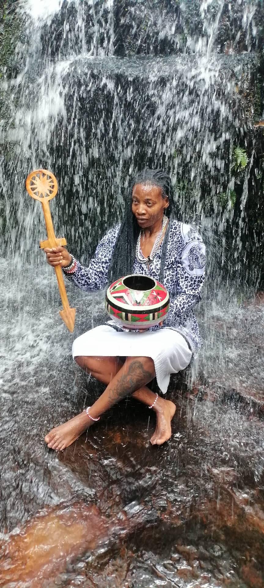 Gogo Mushome Tharaga misevhe Facebook ad: Traditional healer