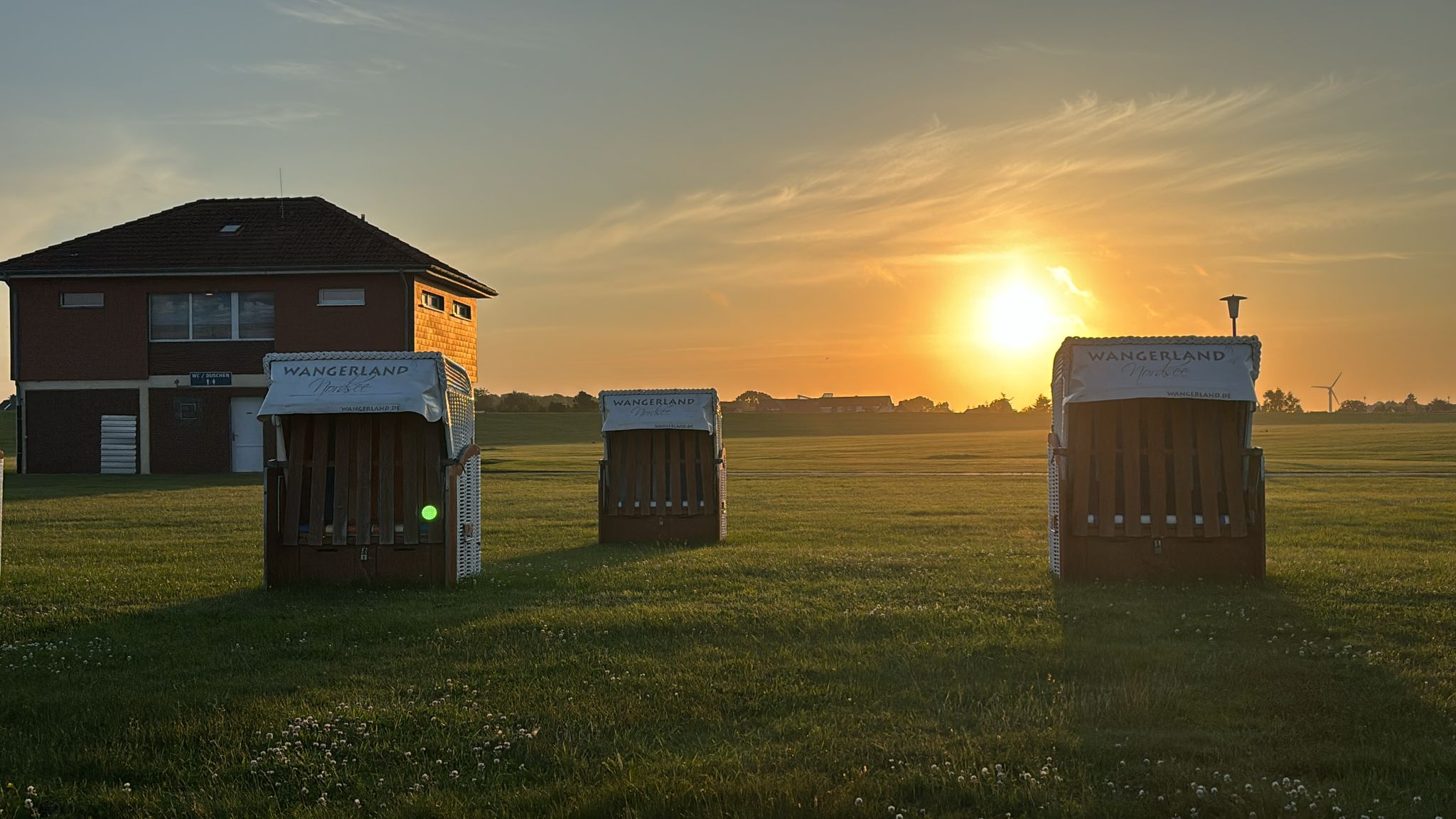 NordseeResort Hotel&Suite Arche Noah Horumersiel Facebook ad: Strandurlaub in Toplage