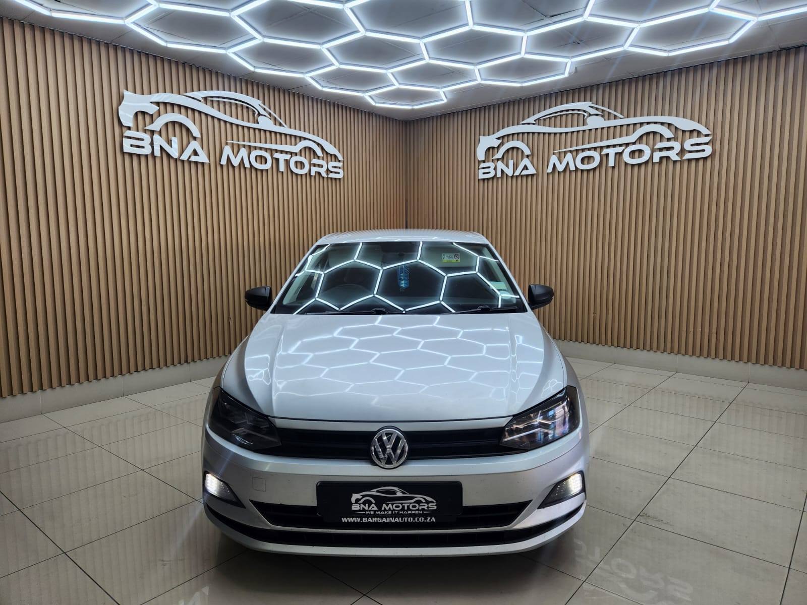 Veronique Niekerk Facebook ad: 2020 VW Polo 1.0 trendline Mileage 113 500km