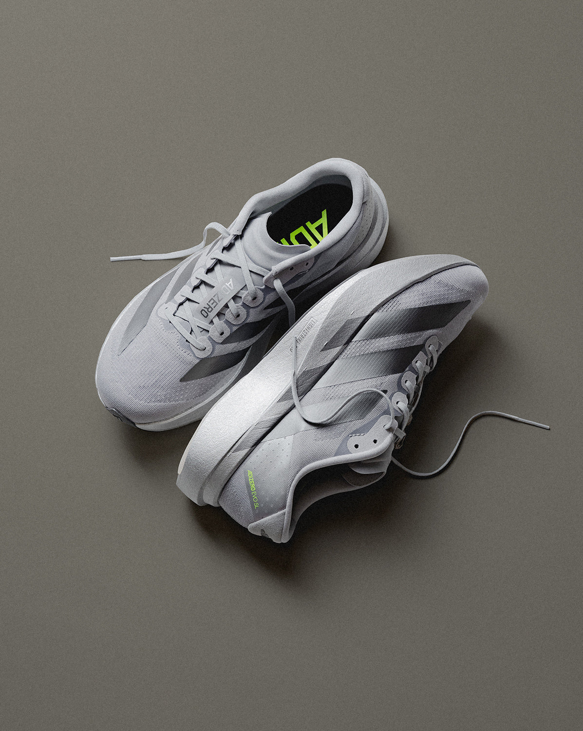 Asphaltgold Facebook ad: Sneaker, die einfach immer gehen.