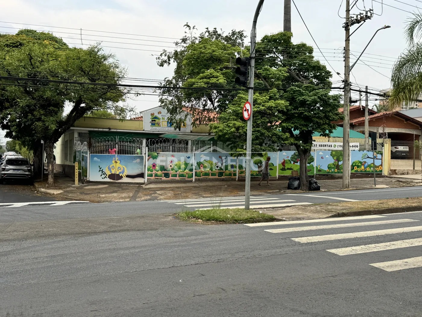 Frias Neto Corporate Facebook ad: Faça a escolha +exclusiva para o futuro do…