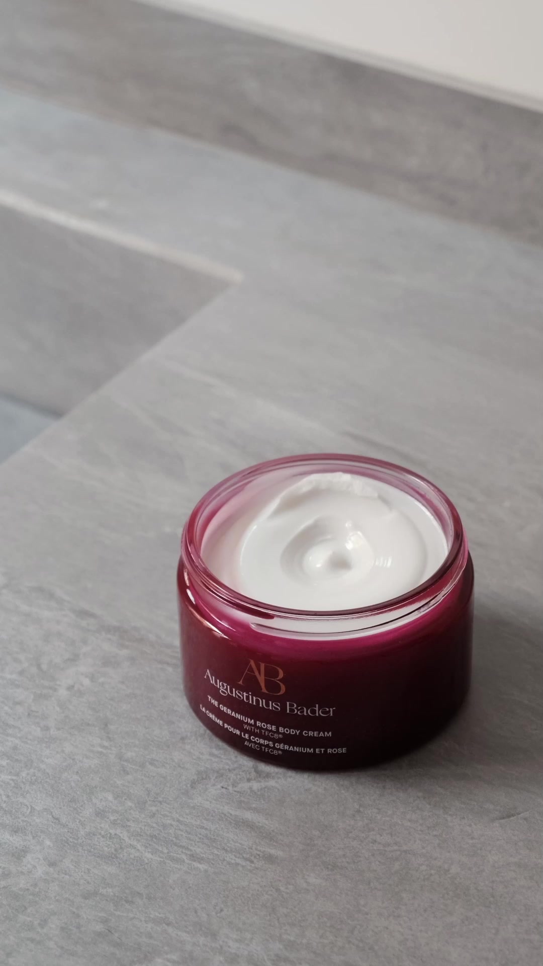 Augustinus Bader Facebook ad: Delicately scented. Scientifically formulated.