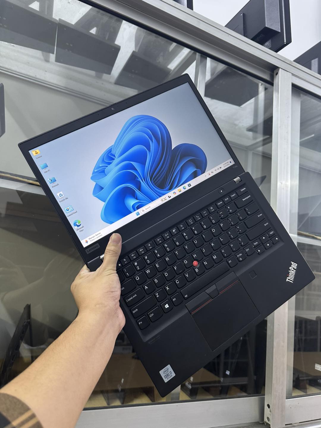 Computer Centers Facebook ad: Lenovo T14s Grade A