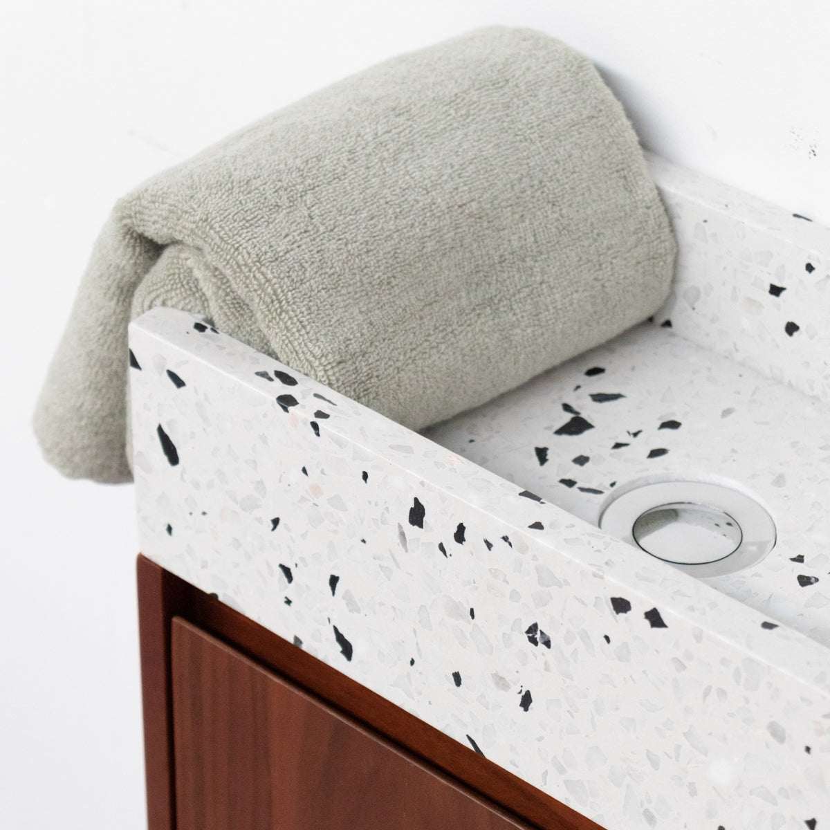 Furnified Facebook ad: Geef je interieur een nieuw jasje met onze…