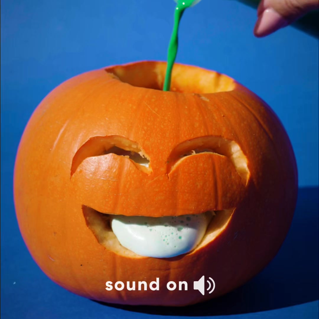 KiwiCo Facebook ad: Hands-on Spooky Science