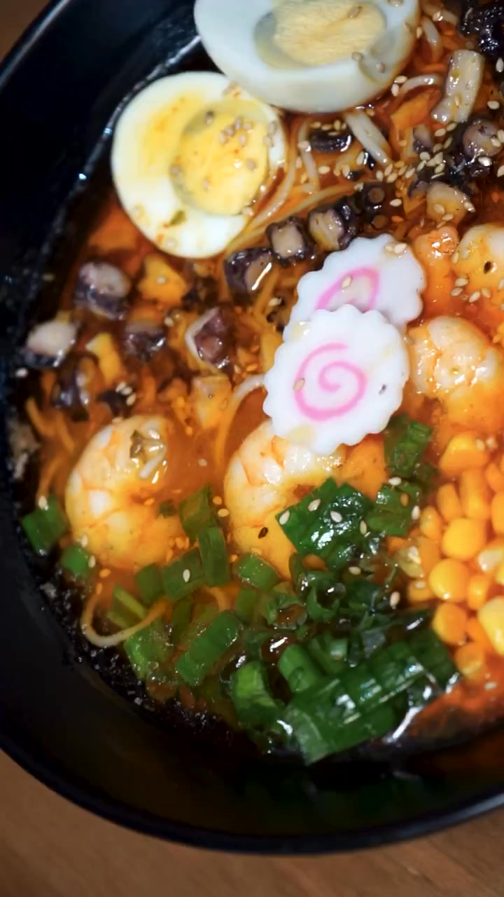 Oishi Ramen Pacífico Facebook ad: Te esperamos!