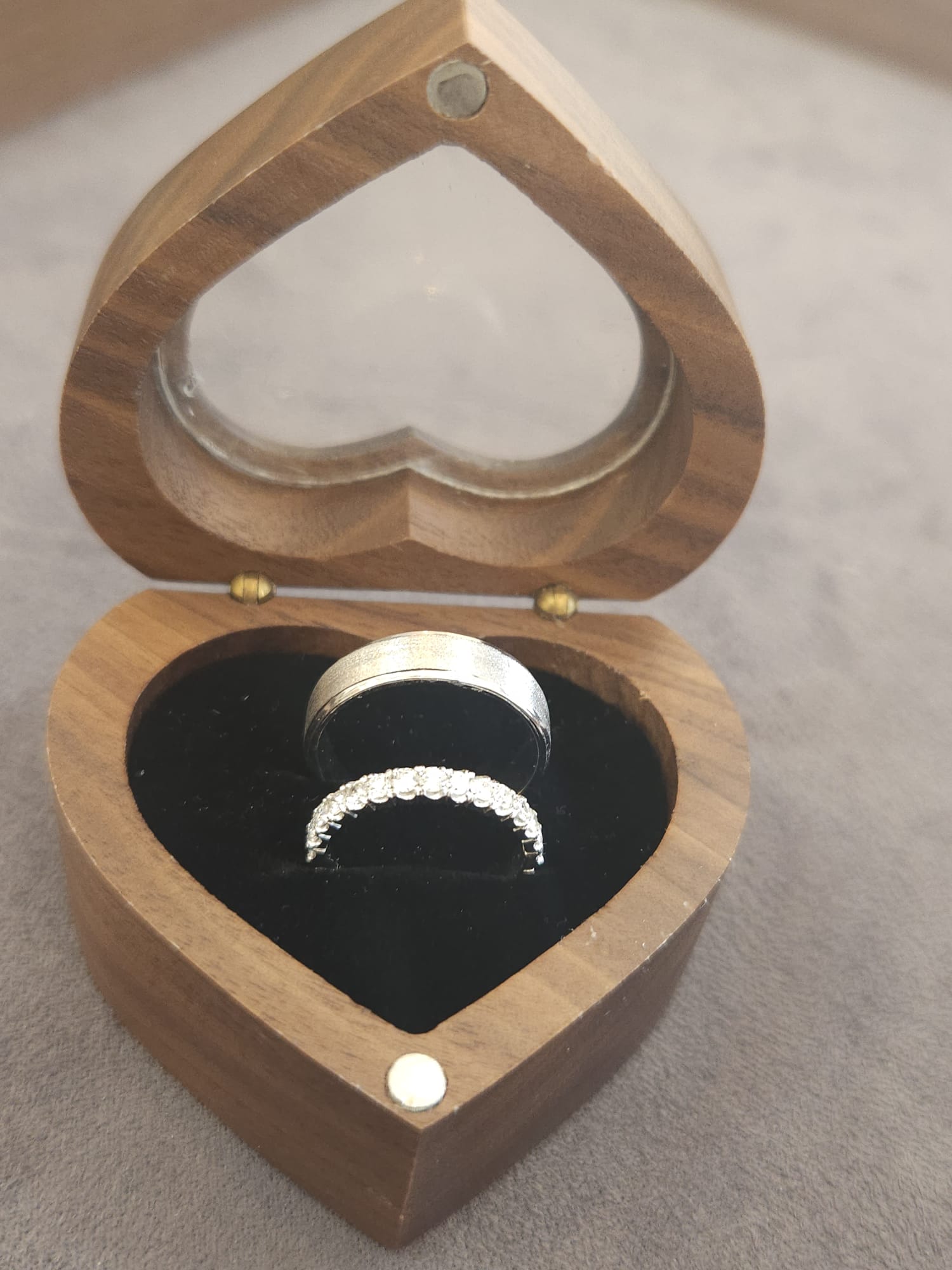 MCHL Jewelry Philippines Facebook ad: Two Hearts. One Promise.