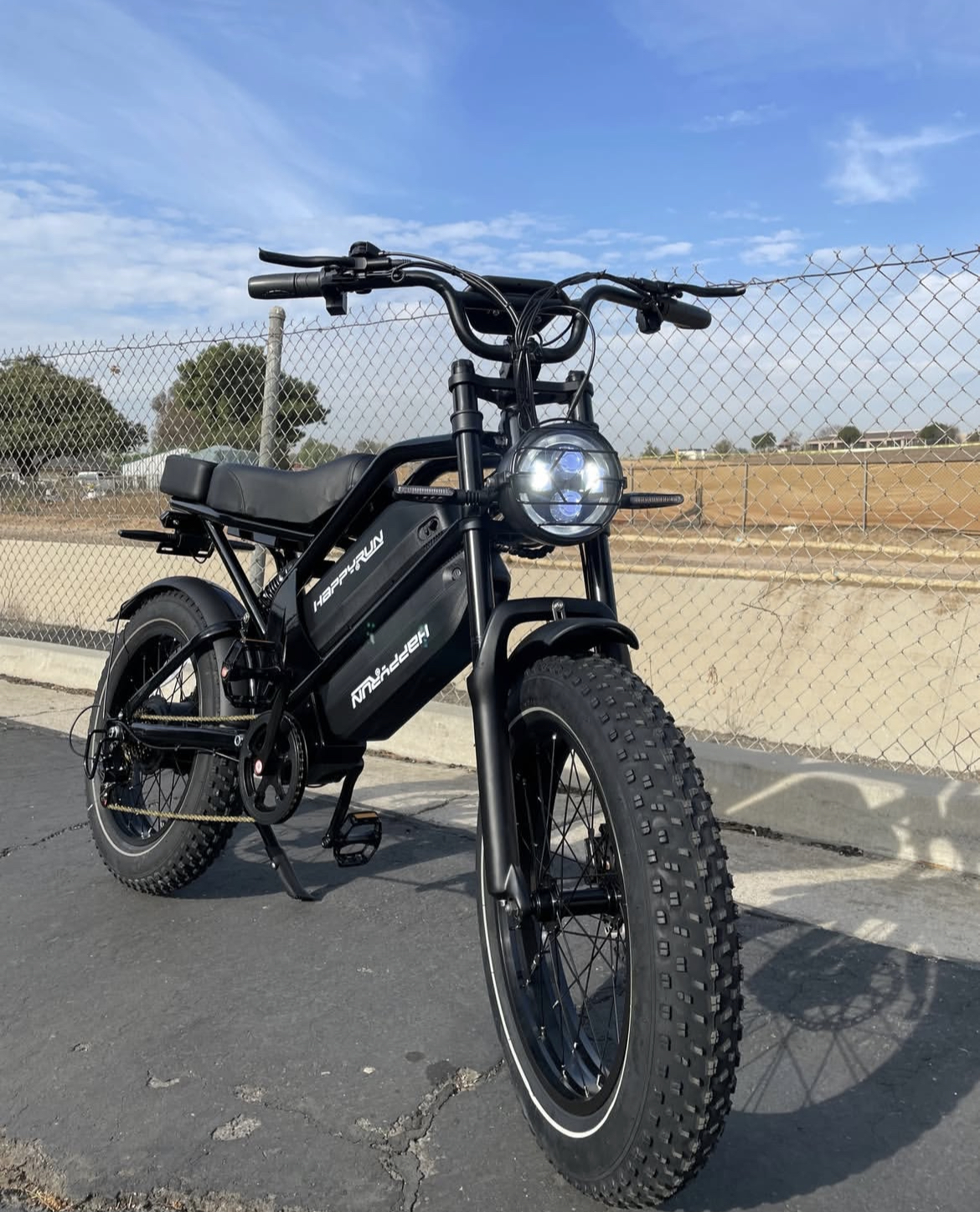 Coleman Fran Megan Facebook ad: Discover E-Bikes That Make Commuting Easy