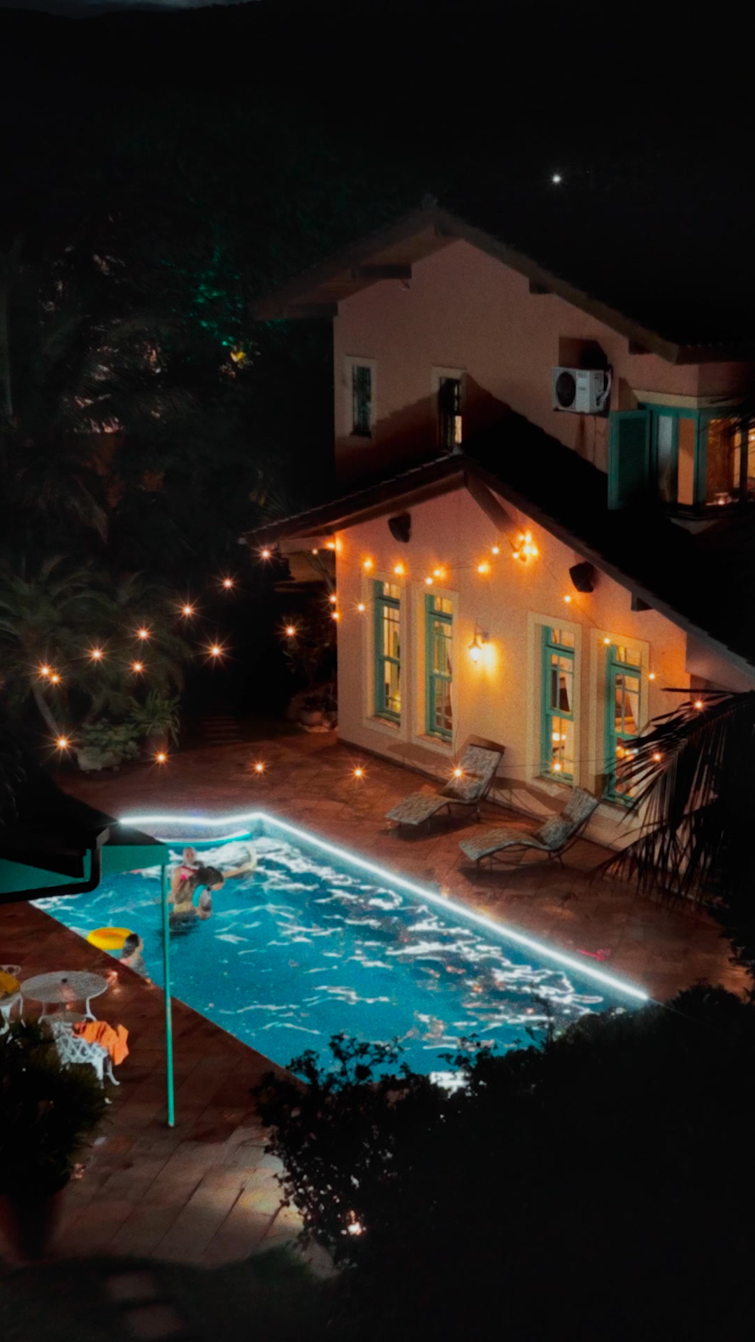 Airbnb Facebook ad from Aug 17, 2026