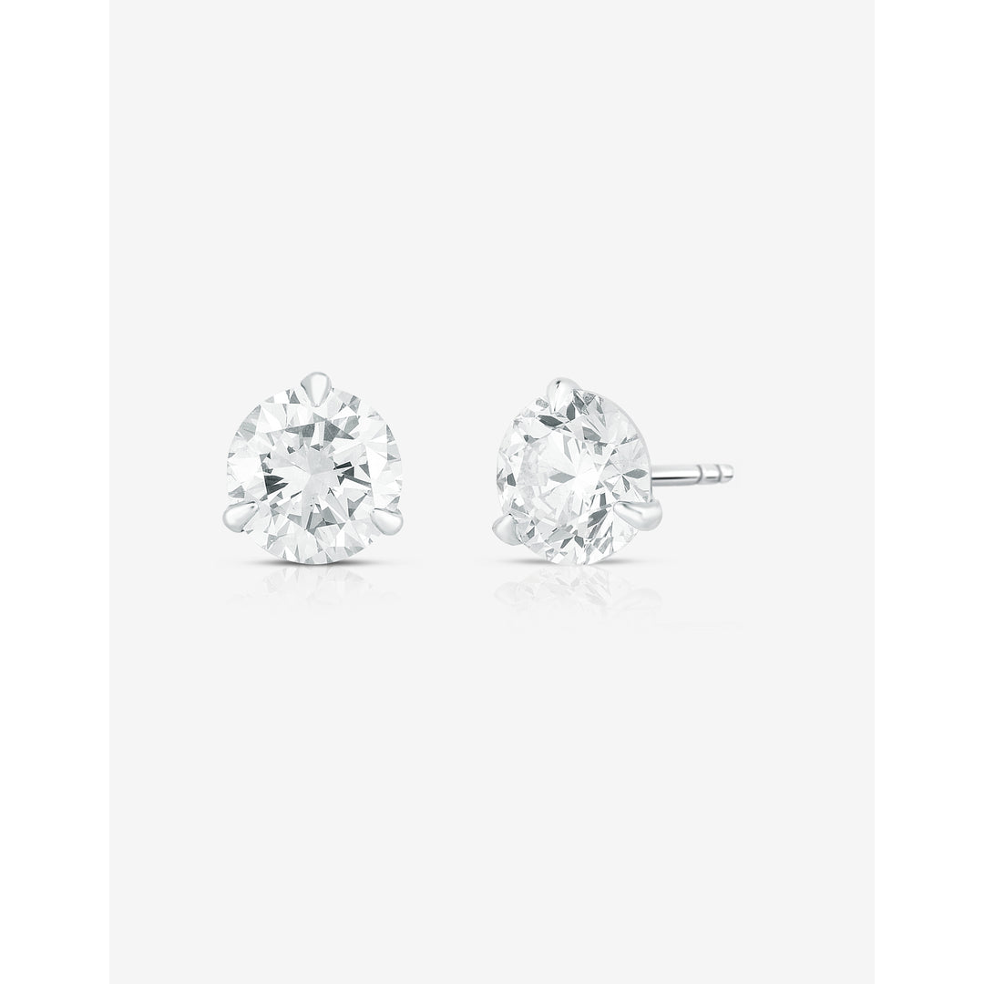 Ring Concierge Facebook ad: Fine jewelry that goes with everything, especially…