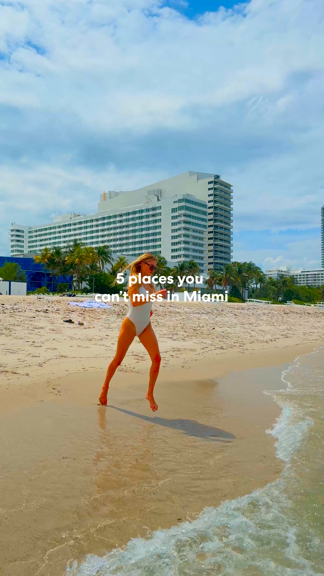 Expedia Facebook ad: 5 Places You Can't Miss