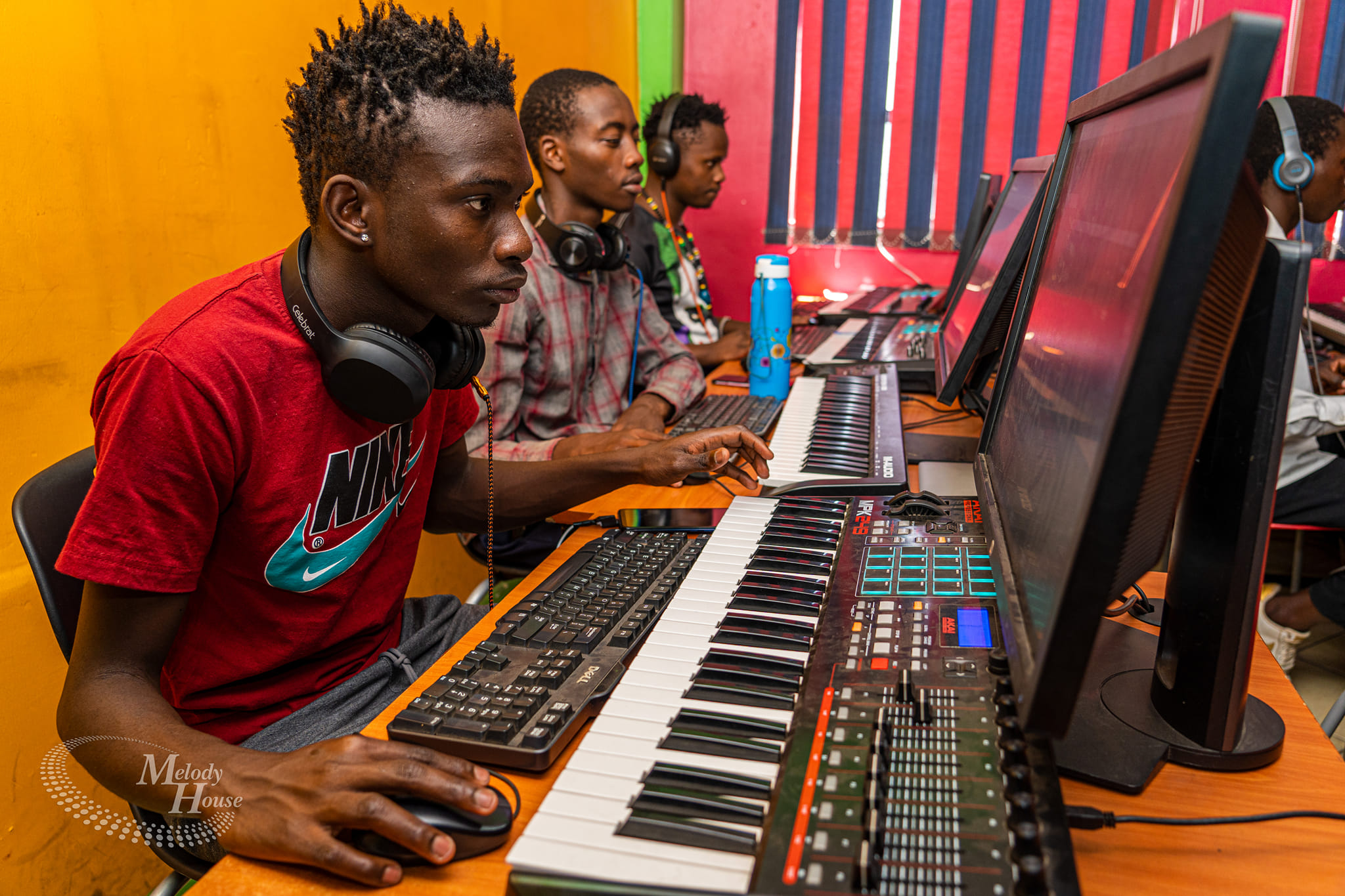Melody House Music, DJ, Photography & Film School Facebook ad: Master the art of Music Production.