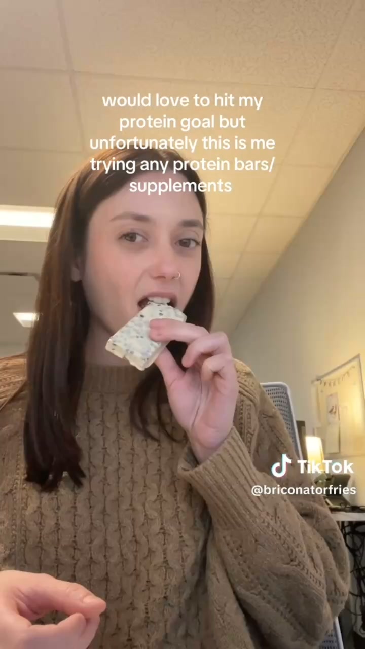 Nutra Naturals Facebook ad: Protein that loves you back