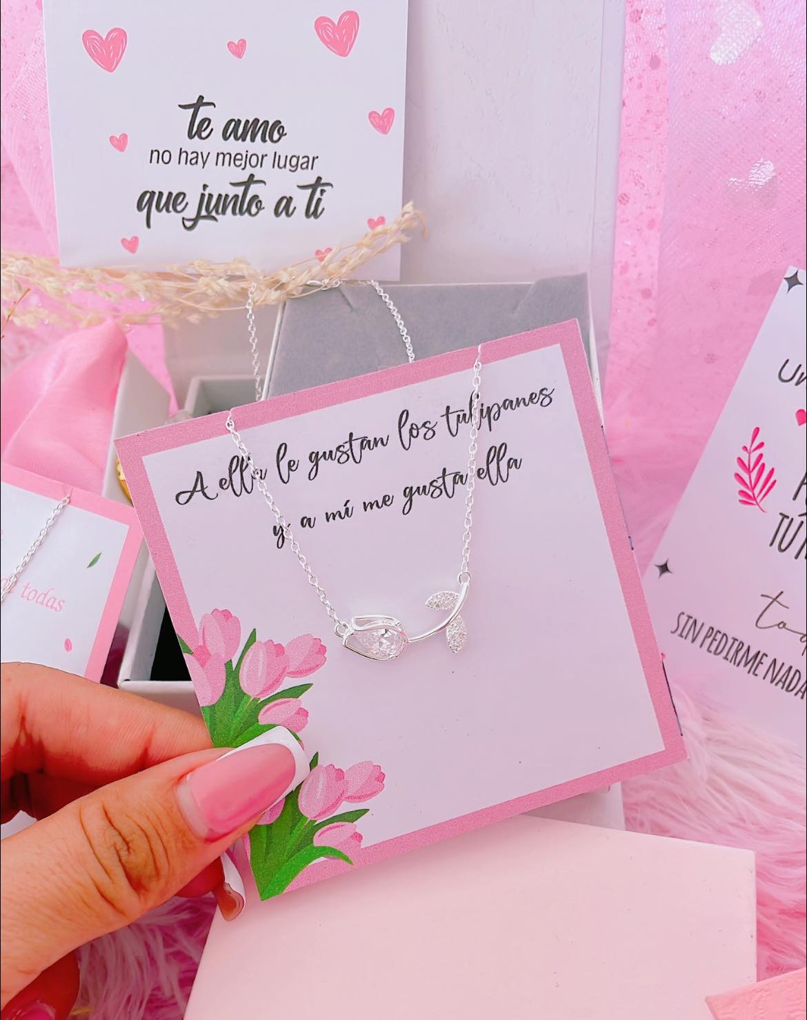 Fashion Jewelry Facebook ad: Nueva colección en elige tu estilo favorito